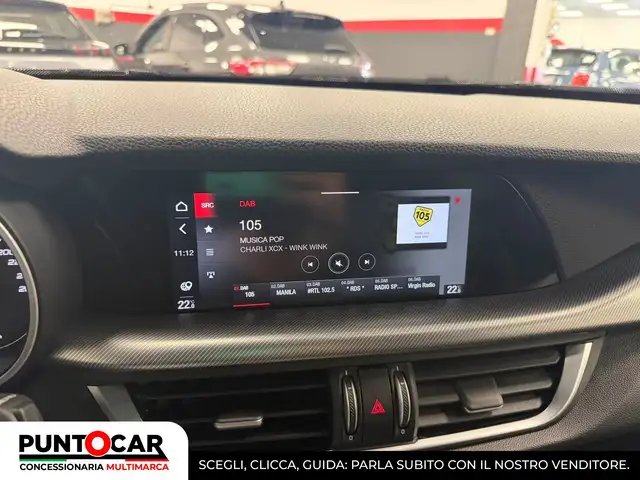 Alfa Romeo Stelvio view 23