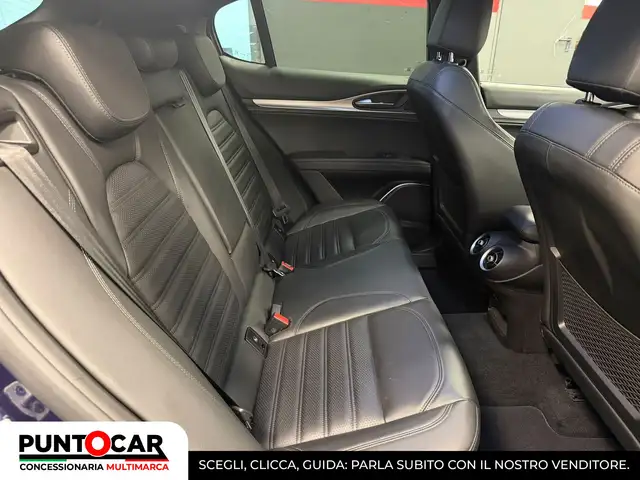 Alfa Romeo Stelvio view 8