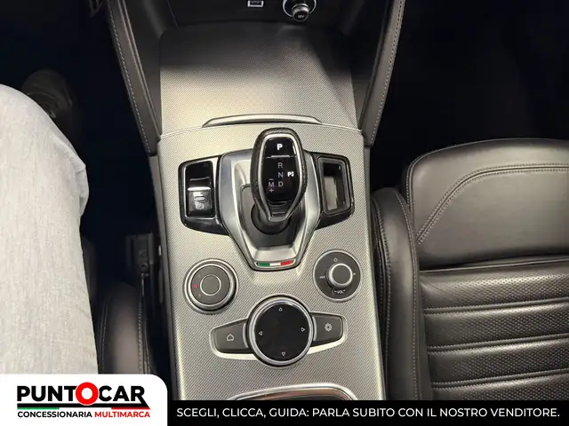 Alfa Romeo Stelvio view 7
