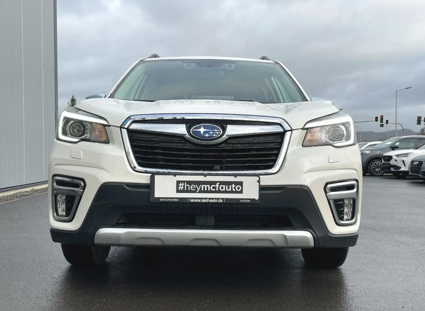 Subaru Forester 2.0 4WD e-Boxer Active *AHK*ACC*LED* Weiß - 2