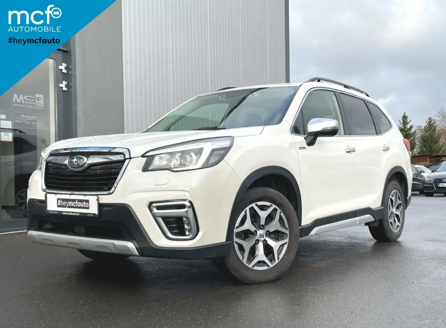 Subaru Forester 2.0 4WD e-Boxer Active *AHK*ACC*LED* Weiß - 1