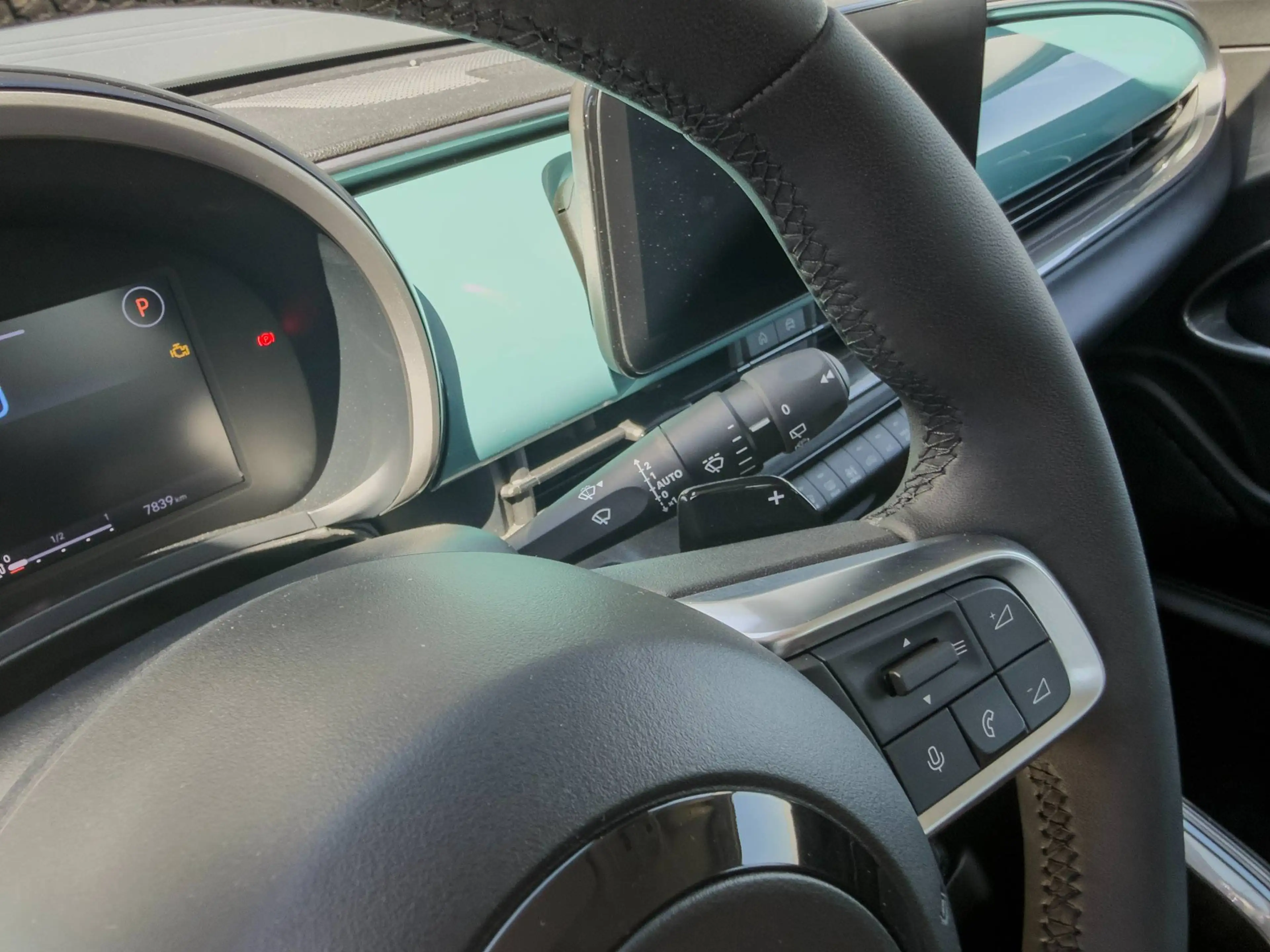 Fiat 600 1.2 Hybrid 2025 – Automatisch / Camera / 7″ Full Digital Instrumentenpaneel / Carplay / 110 pk — photo 8