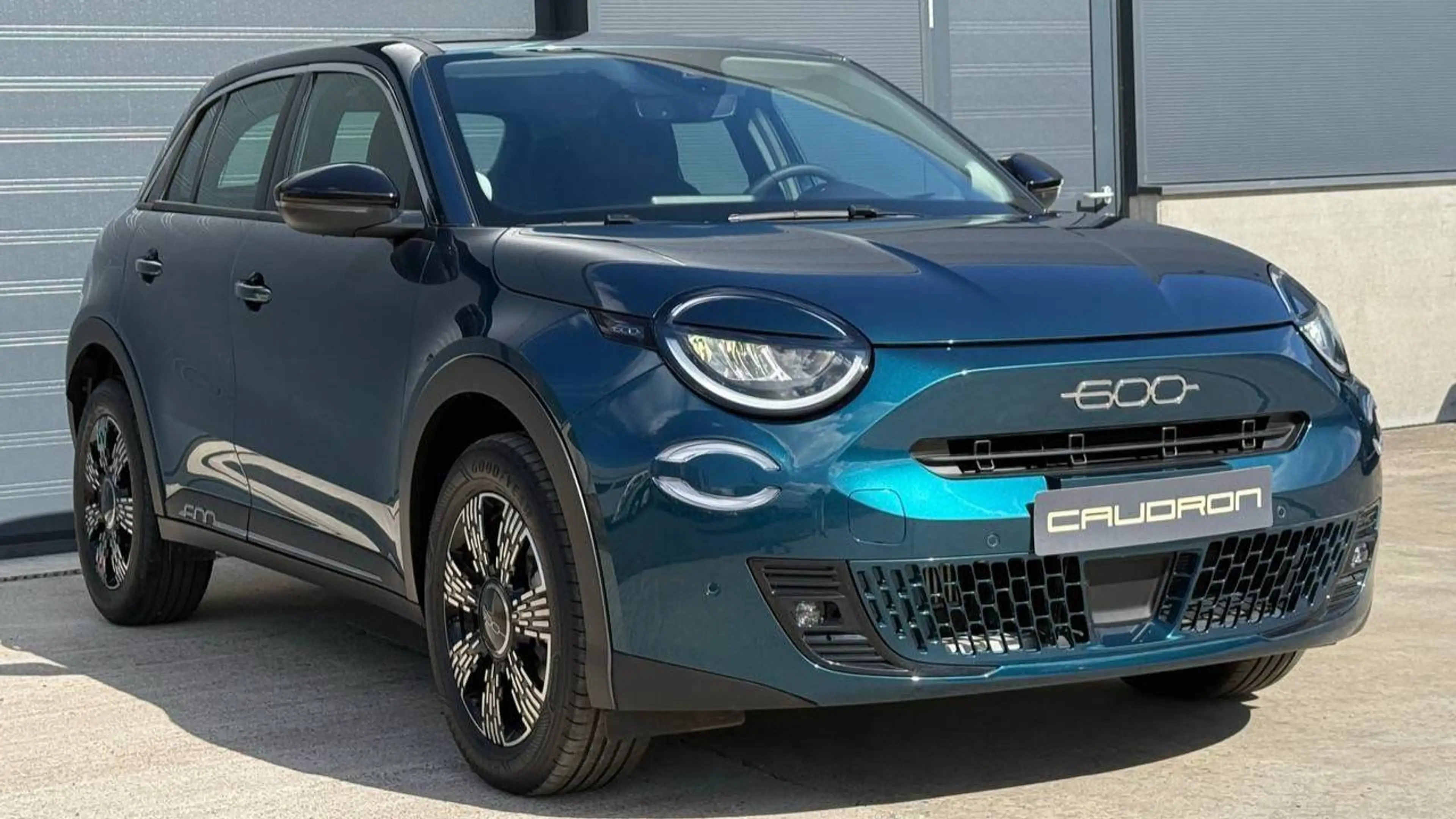 Fiat 600 1.2 Hybrid 2025 – Automatisch / Camera / 7″ Full Digital Instrumentenpaneel / Carplay / 110 pk — photo 2