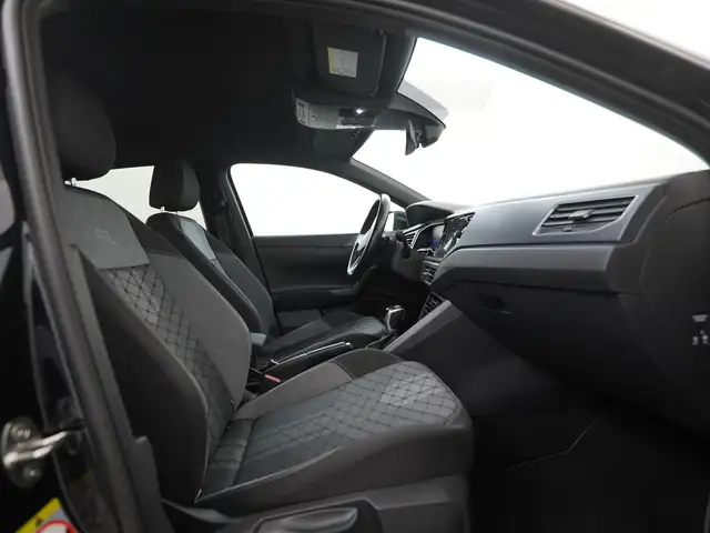 Volkswagen Taigo view 3