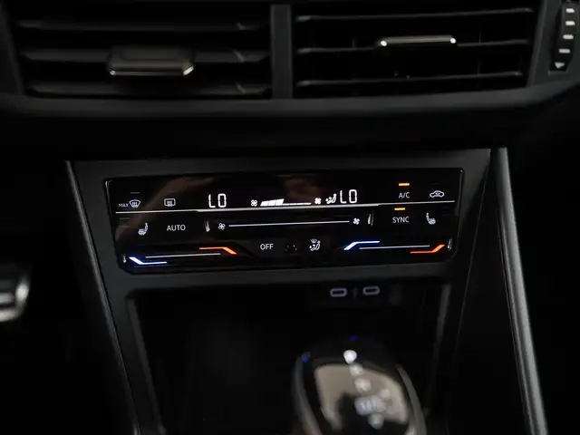 Volkswagen Taigo view 12