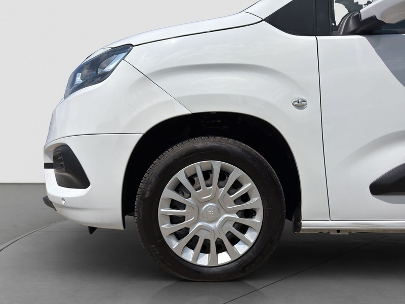 Toyota Proace L1 Combi Navi Sitzheizung Bluetooth PDC v+h — photo 9