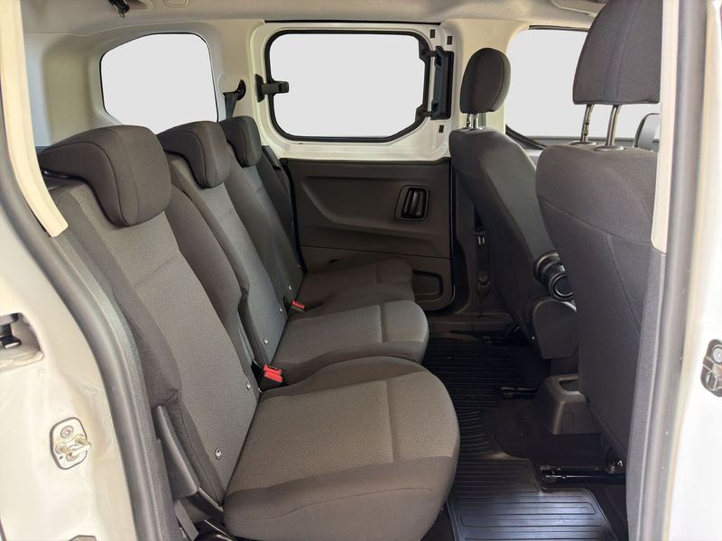 Toyota Proace L1 Combi Navi Sitzheizung Bluetooth PDC v+h — photo 15