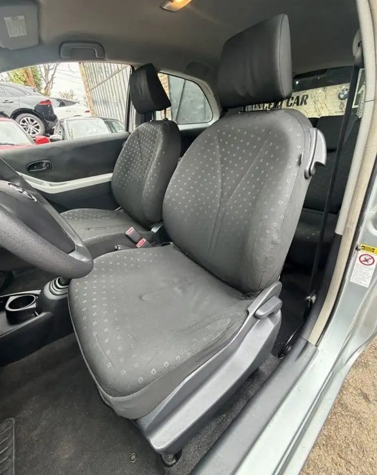 Toyota Yaris Yaris — photo 11