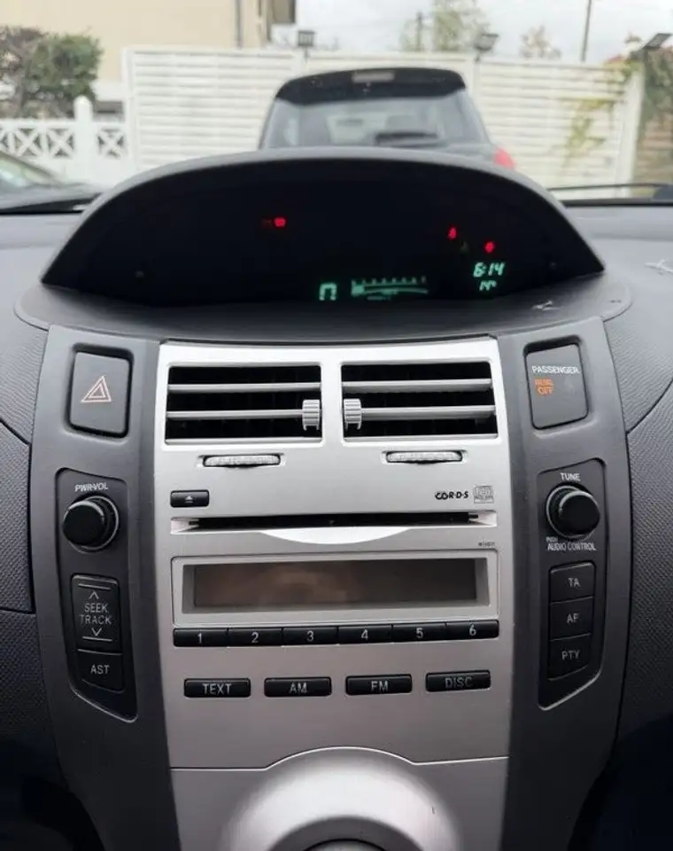 Toyota Yaris Yaris — photo 14