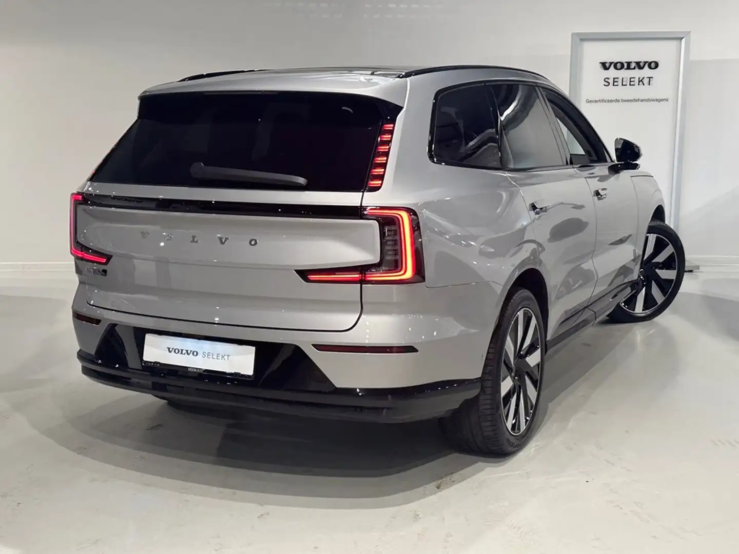 Volvo EX90 Recharge Twin Ultra + LUCHTVERING + B&W ++ SOLD ++ Сірий - 2