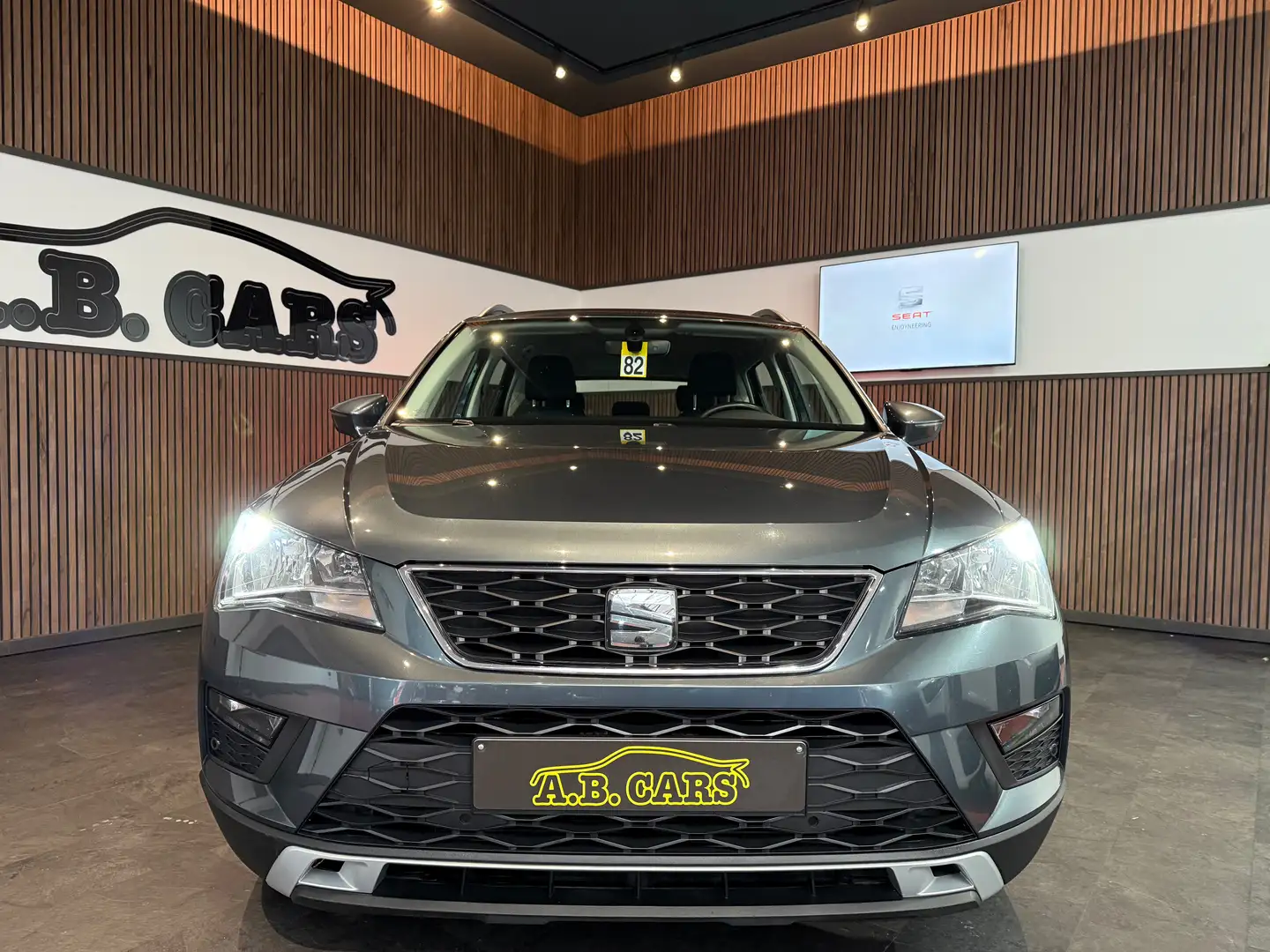 SEAT Ateca 1.6 CR TDI *GARANTIE 12MOIS* Grau - 2