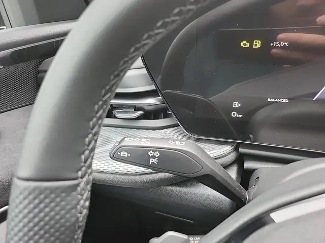 Audi Q5 view 13