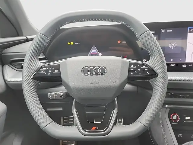 Audi Q5 view 10