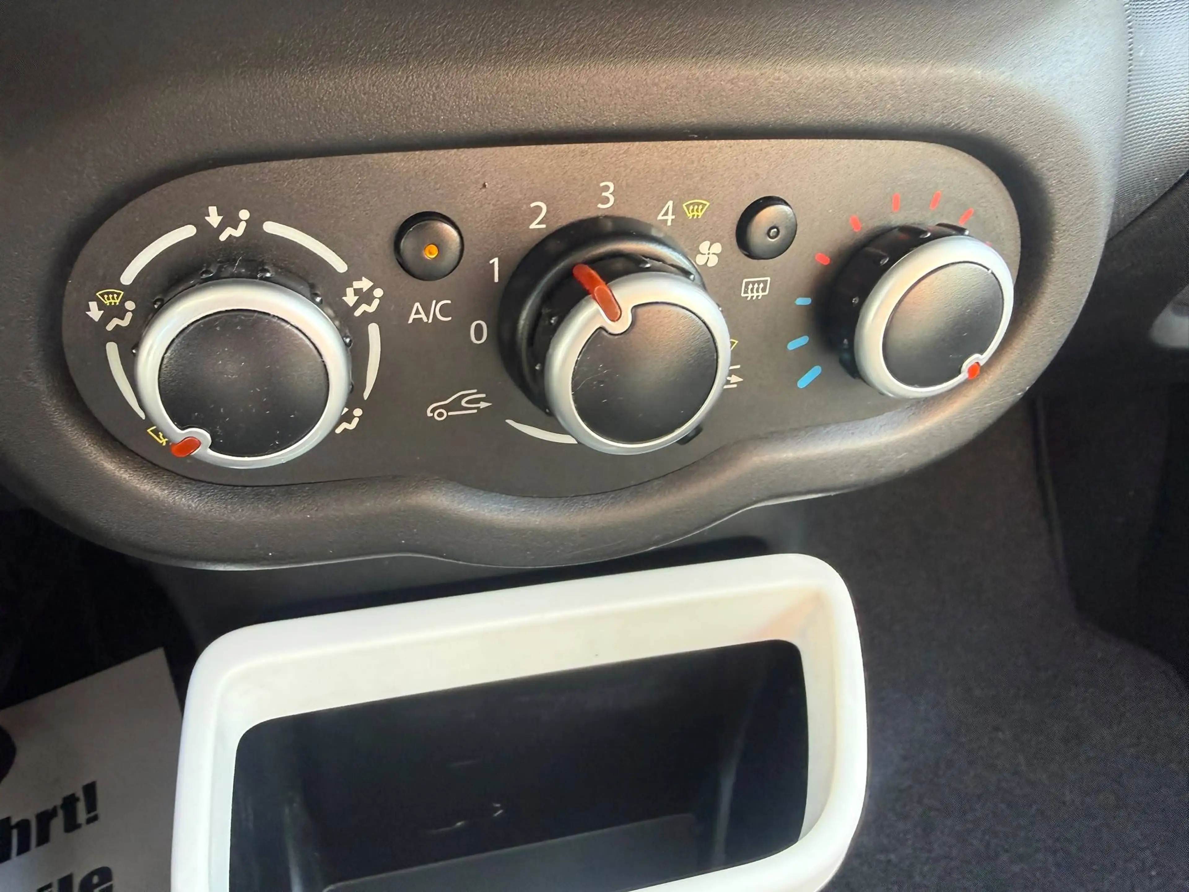 Renault Twingo 1.0 SCe Experience+1.HAND+KLIMA+EURO 6 KAT+TÜV:04/2028 — photo 7
