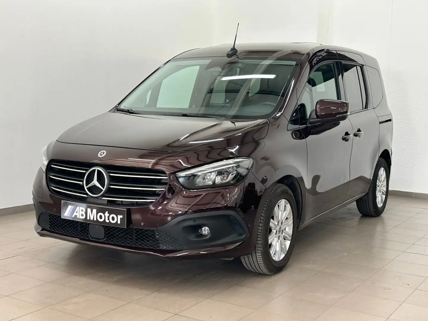 Mercedes-Benz T-Class 180d Violet - 1