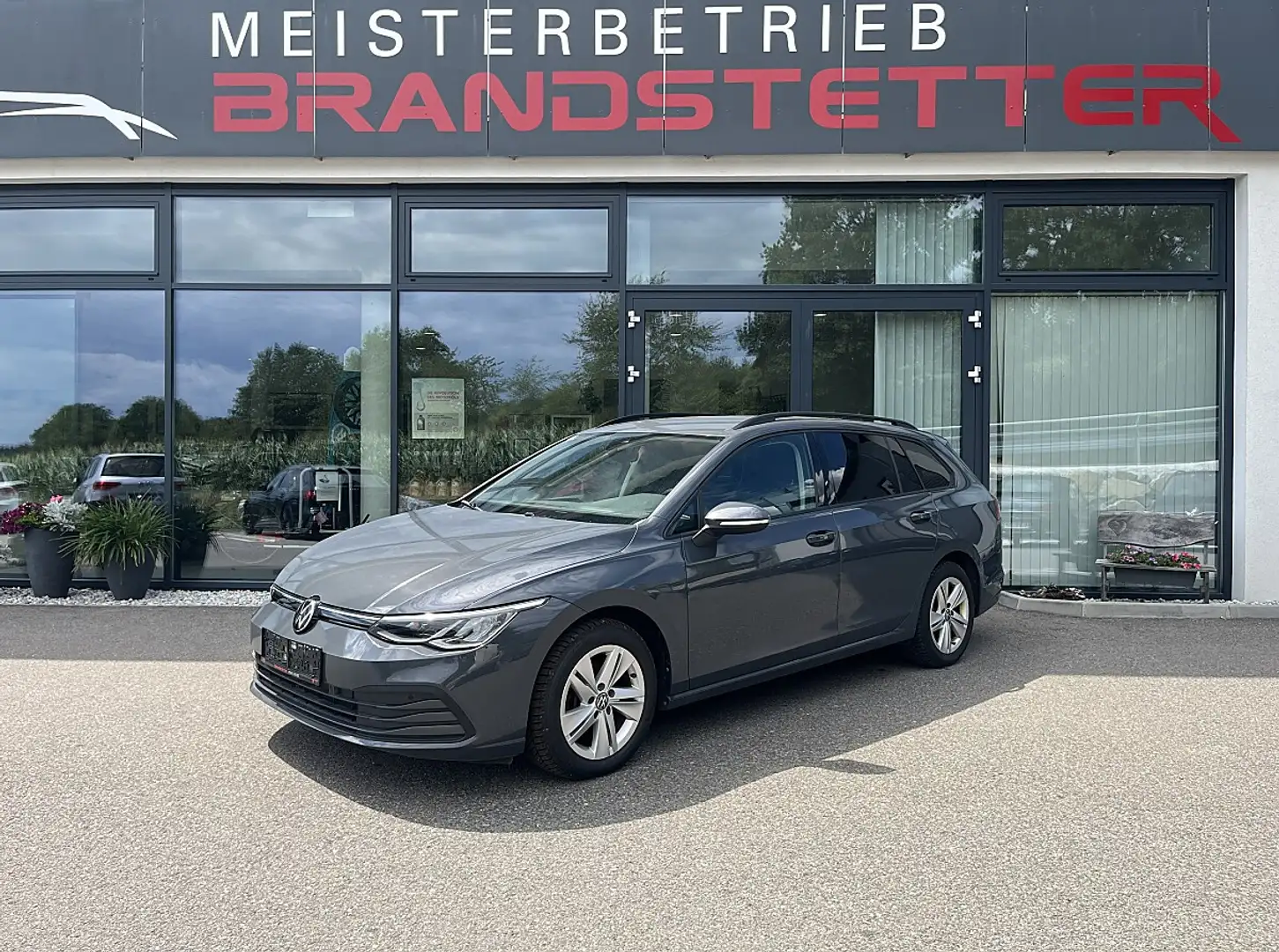Volkswagen Golf Variant 2,0 TDI Life DSG Grau - 1
