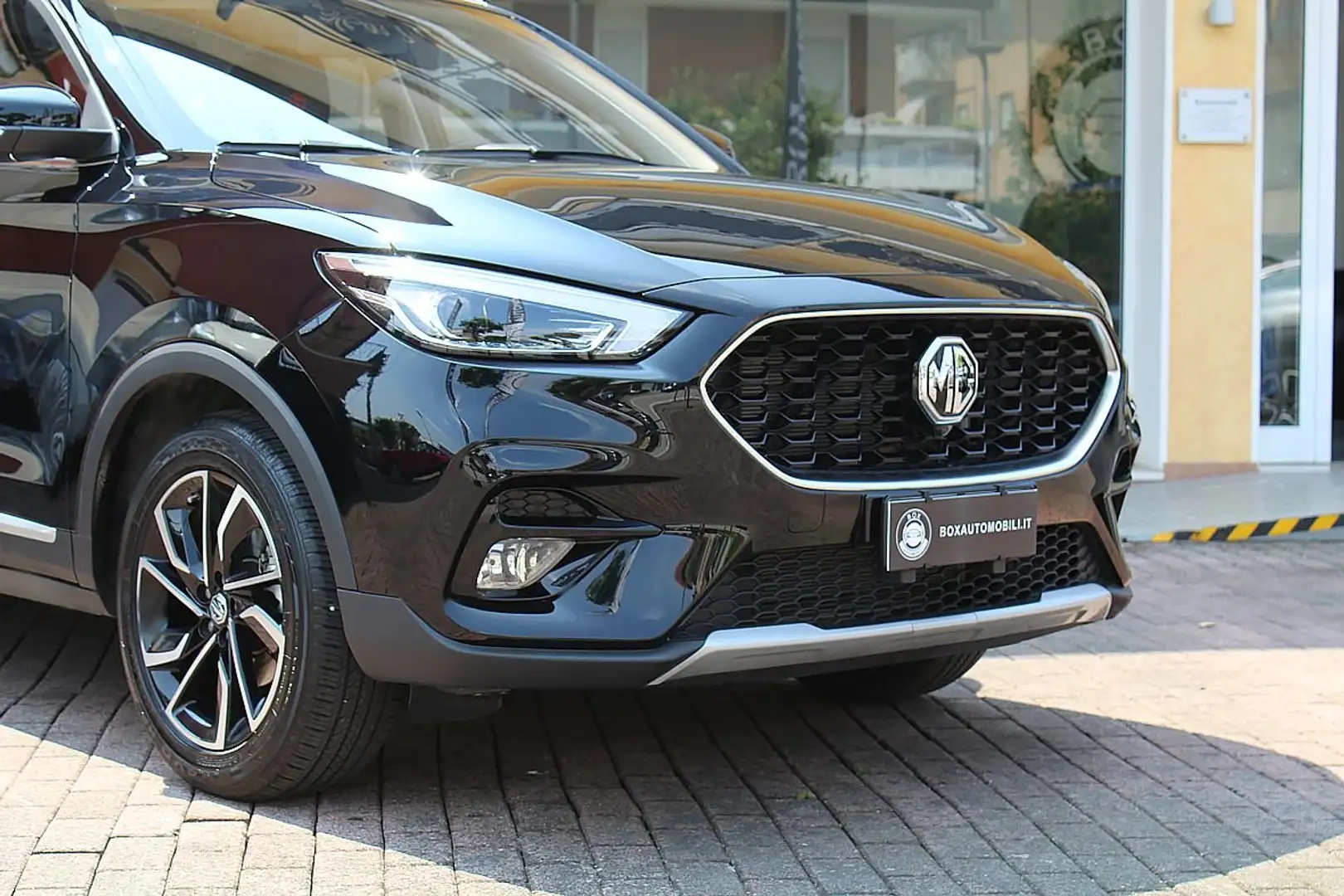 MG ZS ZS 1.5 Luxury Noir - 2