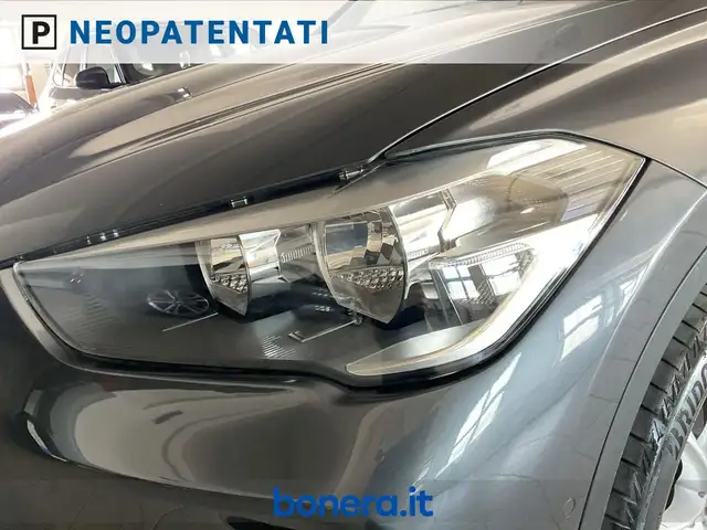 BMW X1 view 10