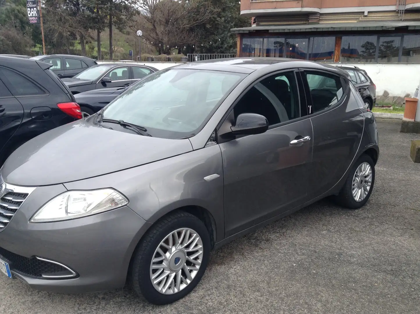 Lancia Ypsilon Ypsilon 0.9 t.air Platinum s Gris - 1