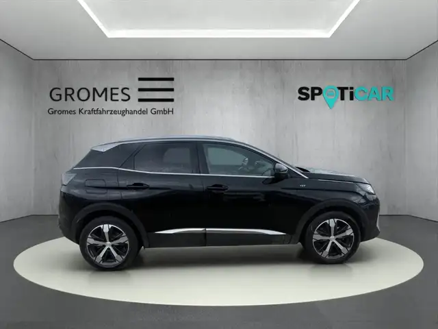 Peugeot 3008 view 2
