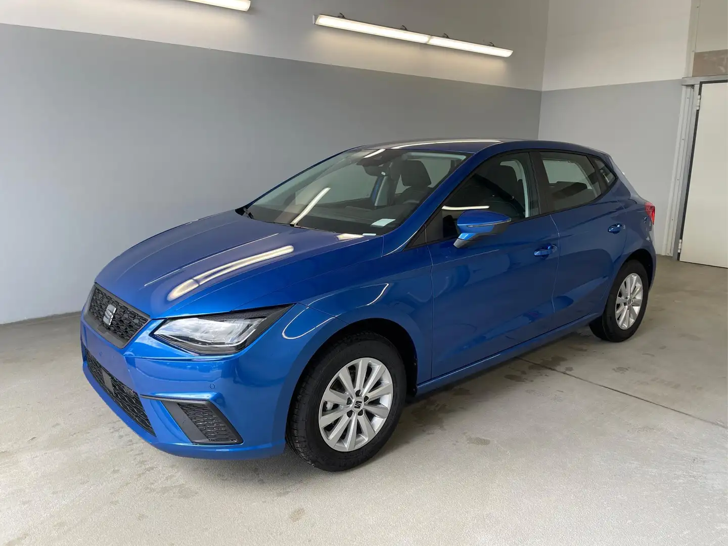 SEAT Ibiza Style 95PS Kamera+Climatronic 1.0 TSI 70kW / 95PS Albastru - 1
