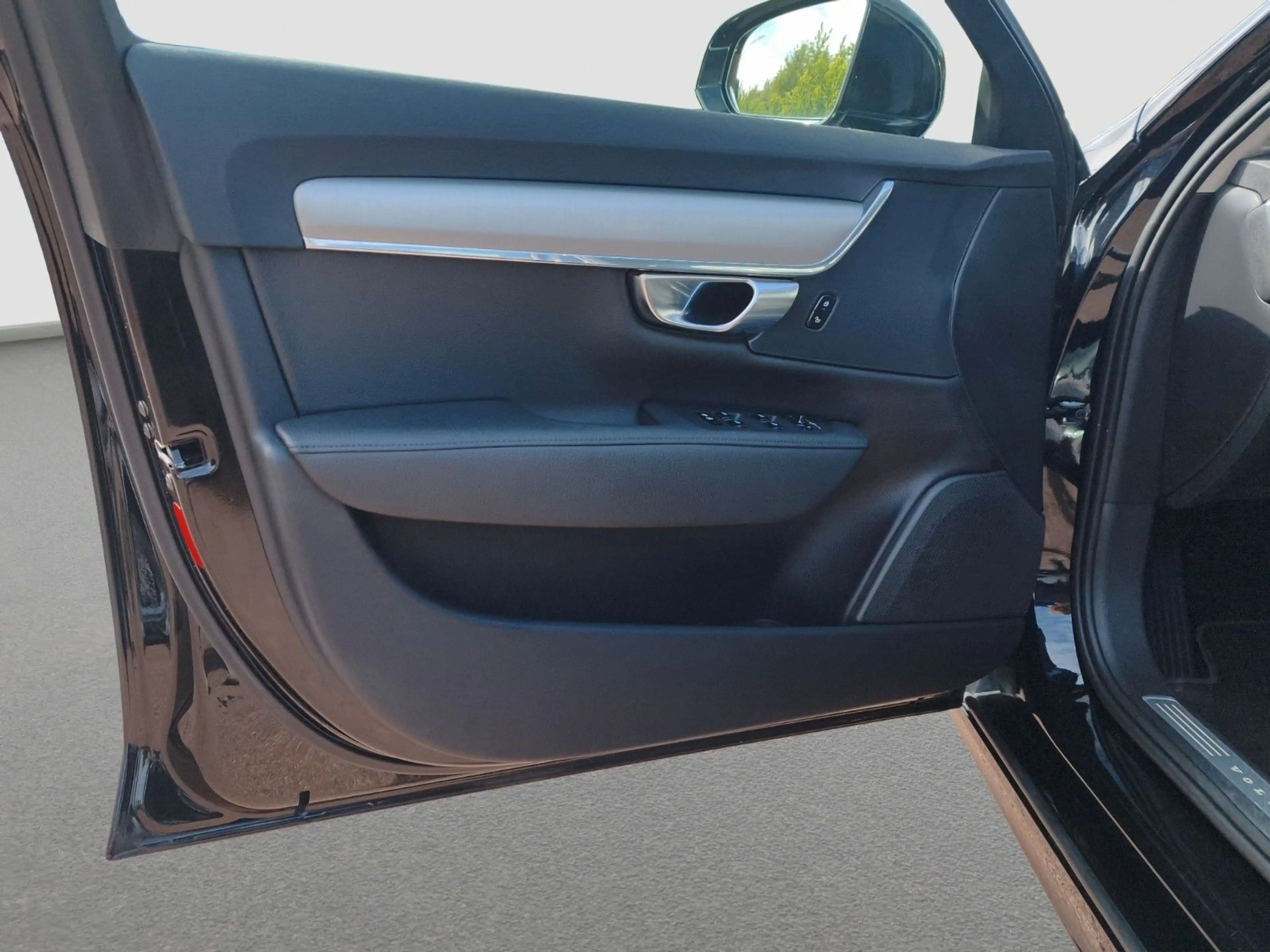 Volvo S90 T4 Momentum — photo 13