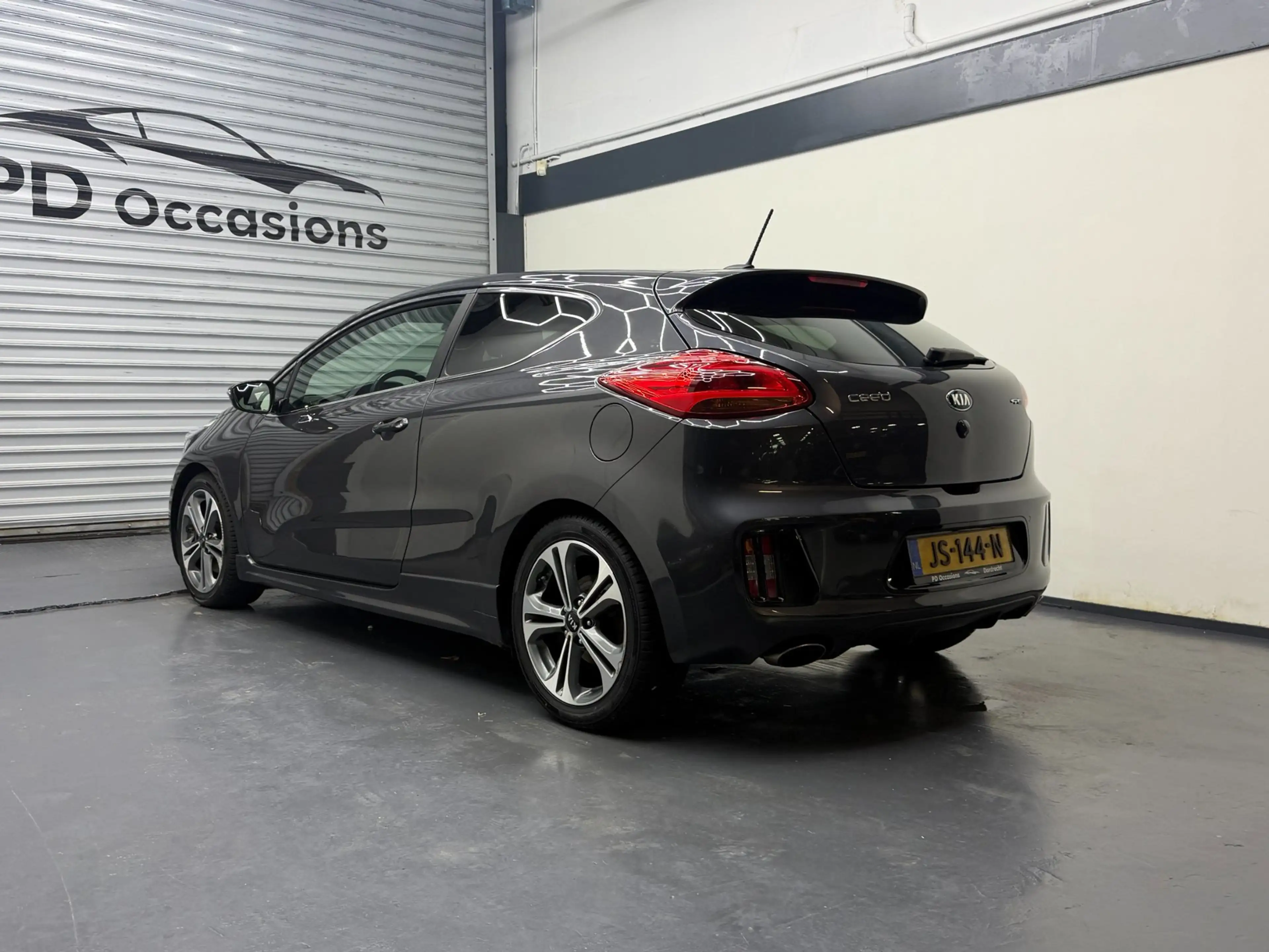 Kia ProCeed / pro_cee'd 1.0 T-GDi GT-Line - Camera - Clima - Cruise - LM V — photo 3