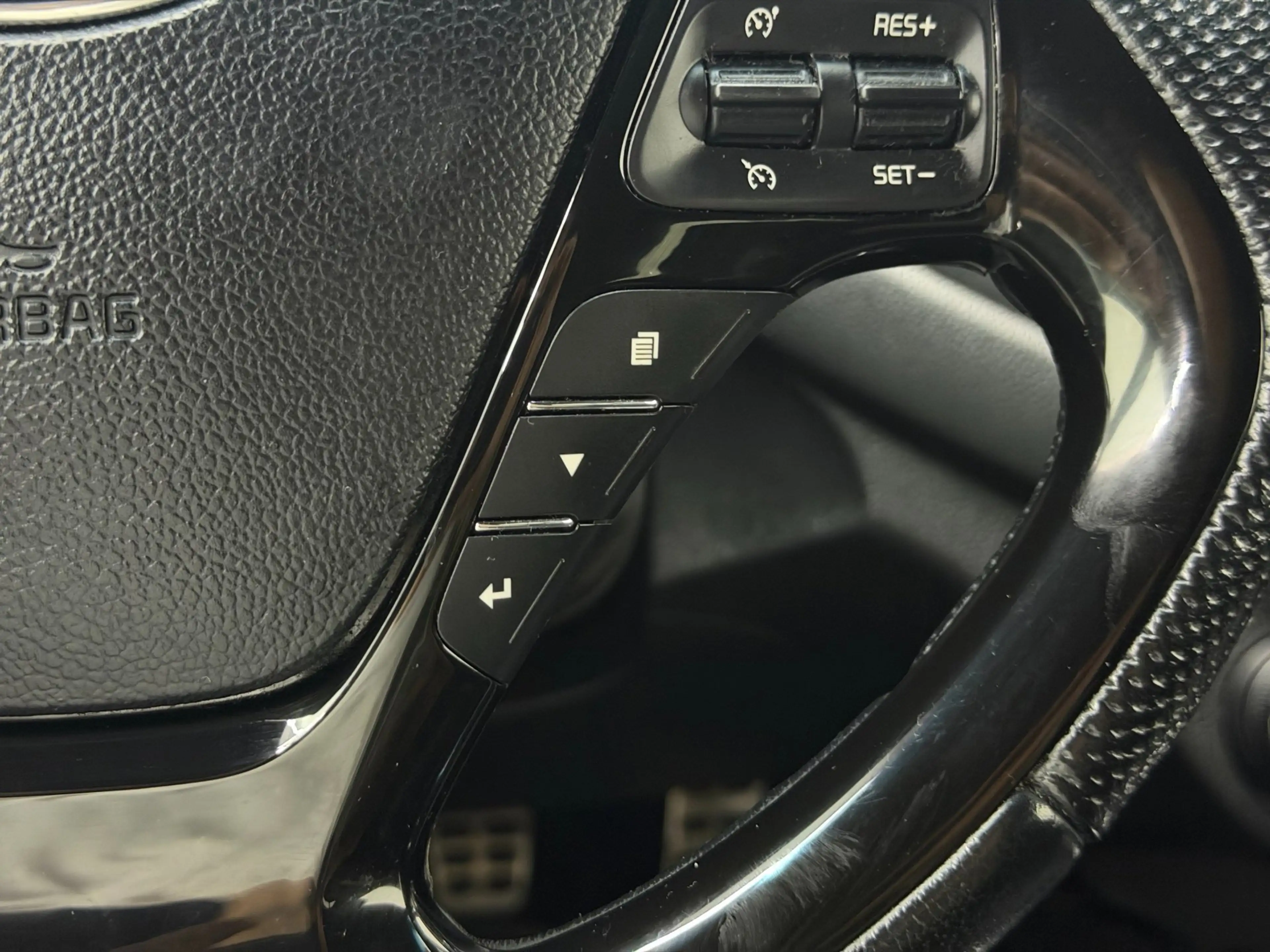 Kia ProCeed / pro_cee'd 1.0 T-GDi GT-Line - Camera - Clima - Cruise - LM V — photo 22