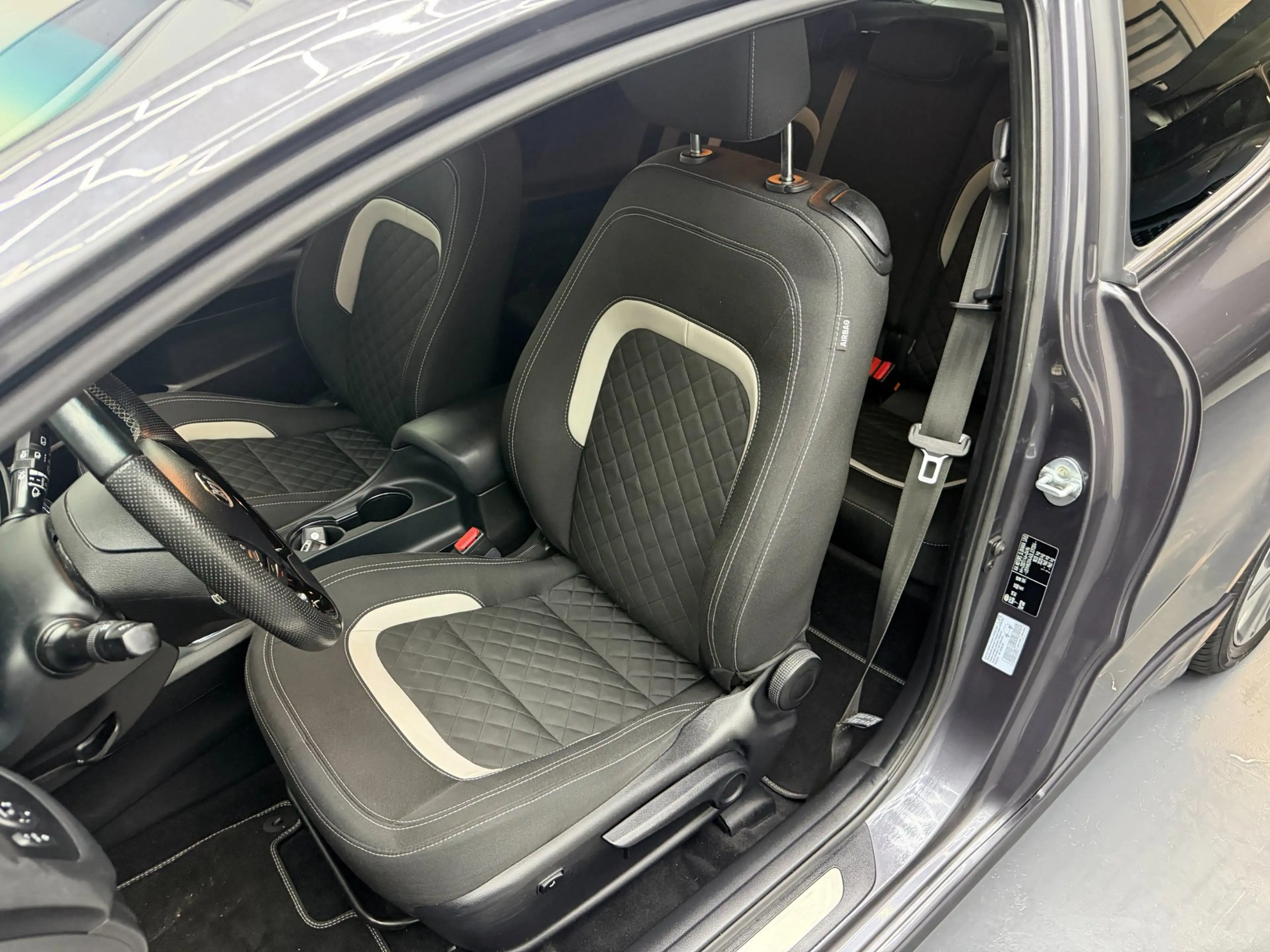 Kia ProCeed / pro_cee'd 1.0 T-GDi GT-Line - Camera - Clima - Cruise - LM V — photo 8