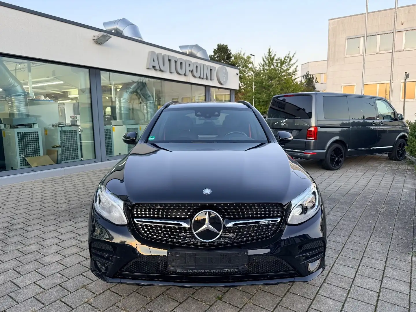Mercedes-Benz GLC 43 AMG 4Matic Pano Head Up Night Paket Luftf Schwarz - 2