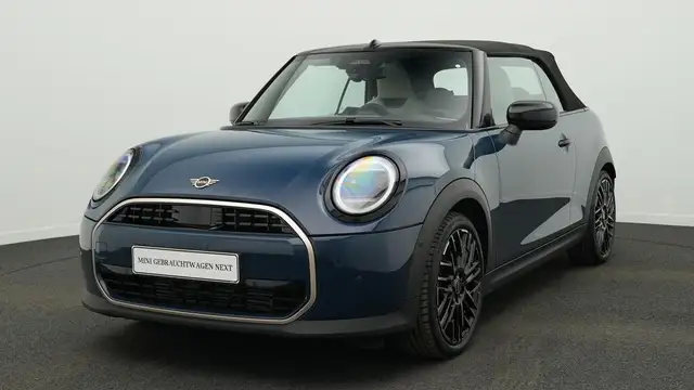MINI Cooper C Cabrio Favoured Trim