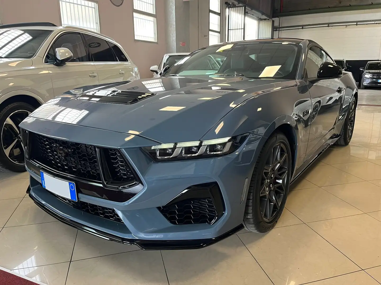 Ford Mustang Fastback 5.0 V8 GT 446cv auto VIRTUAL Gris - 1