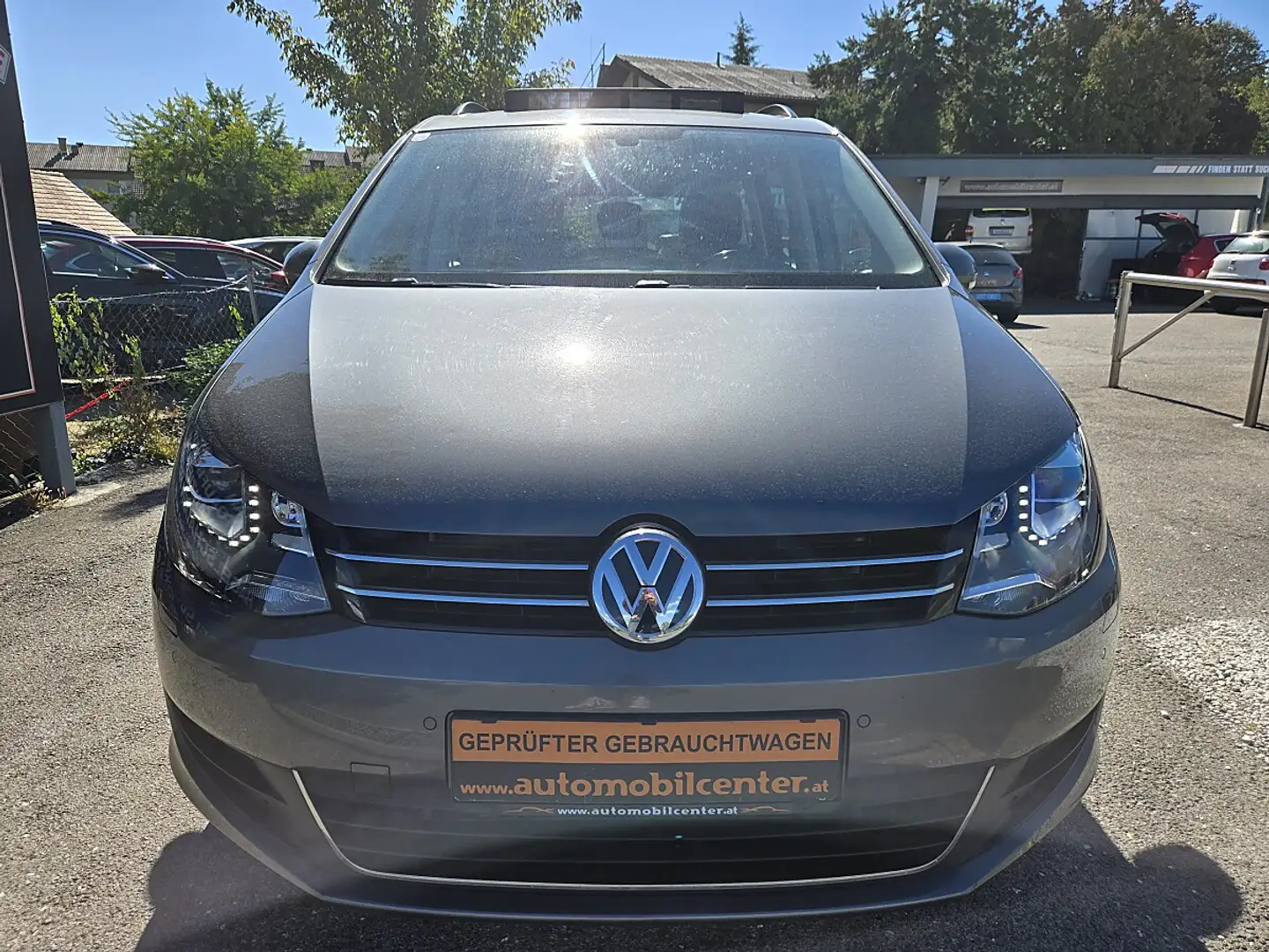 Volkswagen Sharan Business BMT SCR 2,0 TDI Silber - 2