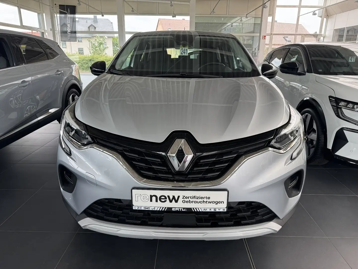 Renault Captur E-TECH Plug-in E-TECH160 HYBRID Grijs - 2