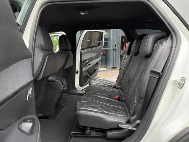Peugeot 5008 view 19