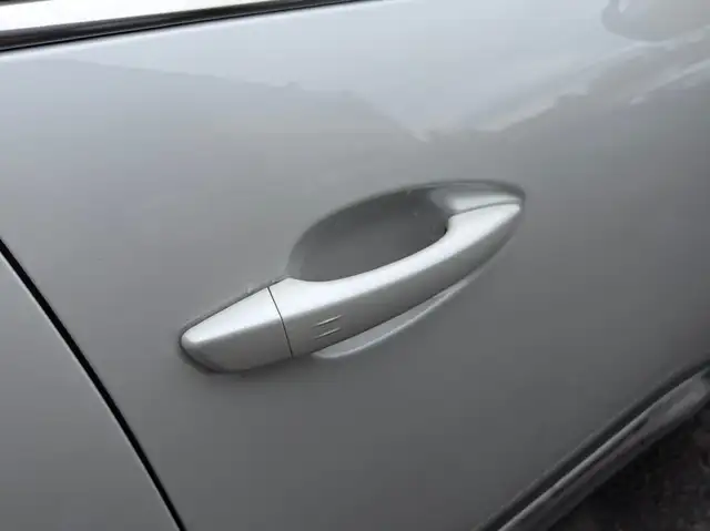 Peugeot 5008 view 5