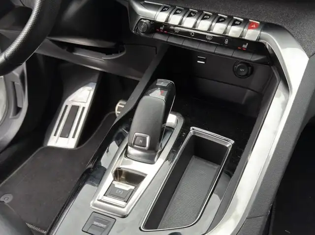 Peugeot 5008 view 16