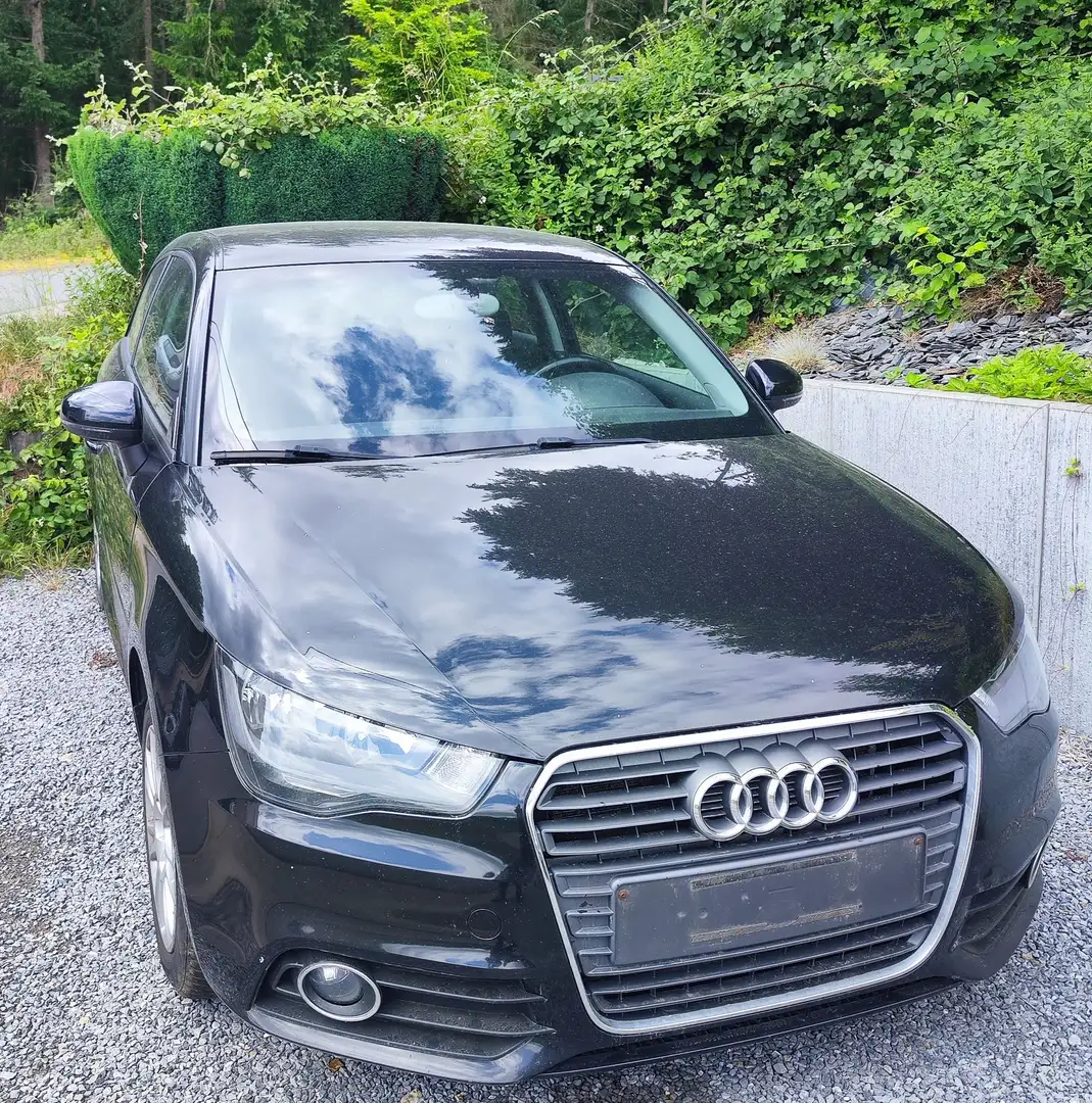 Audi A1 A1 1.6 TDi Attraction Negro - 1