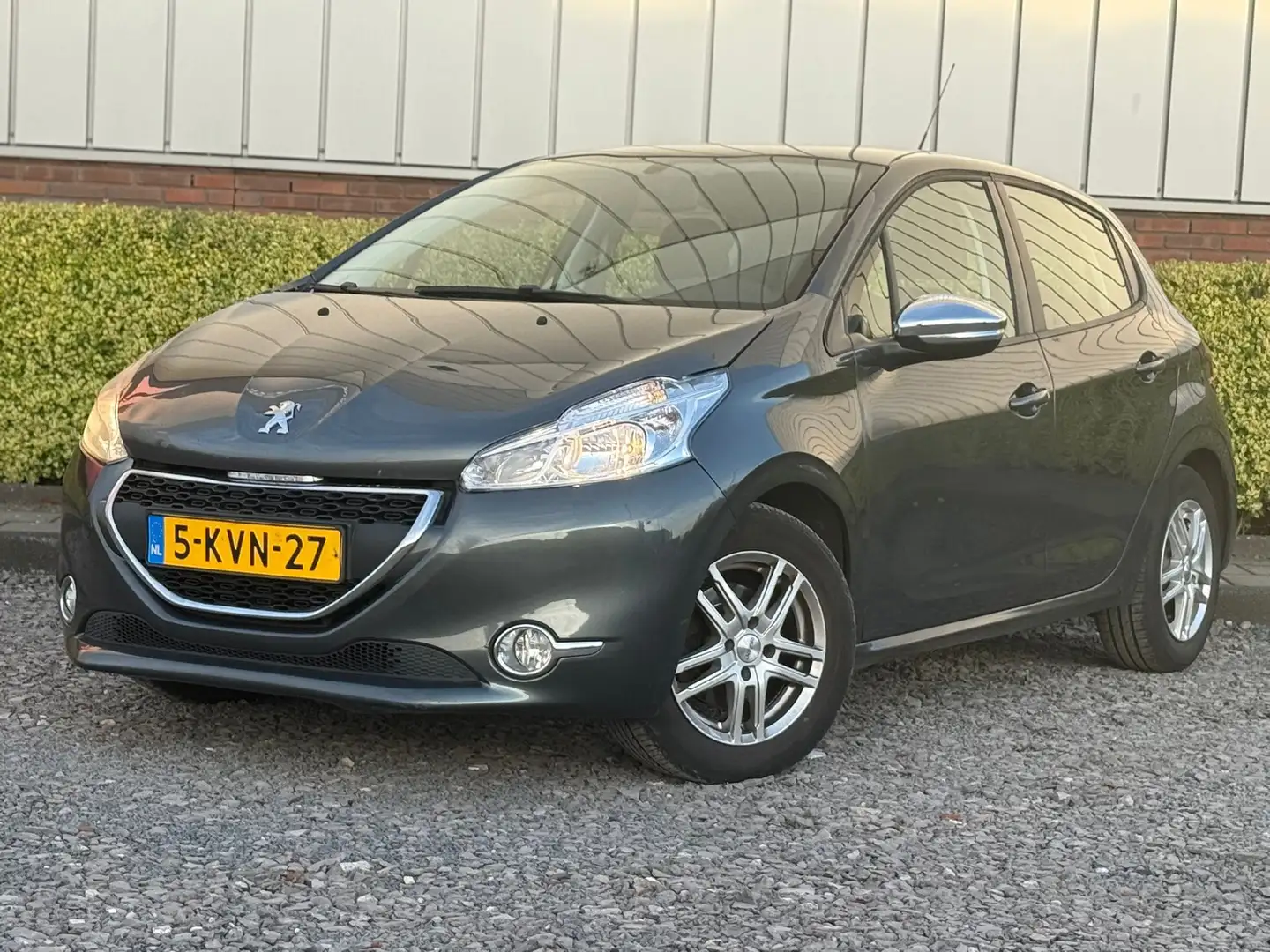 Peugeot 208 1.2 VTi / APK / Urban Soul Grijs - 2