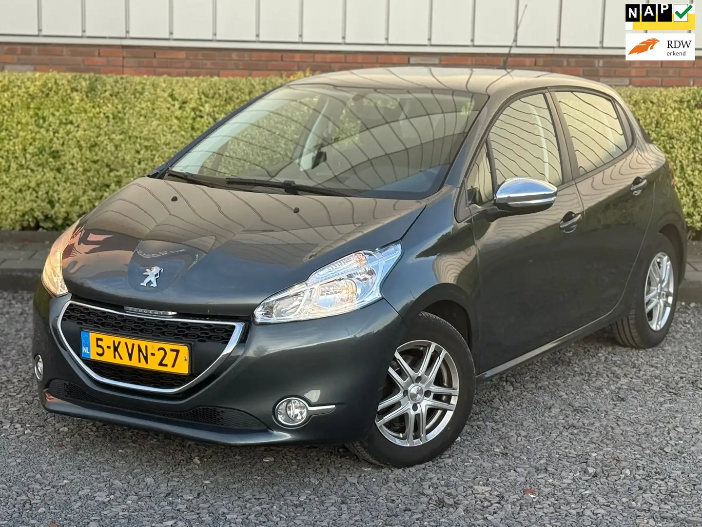 Peugeot 208 1.2 VTi / APK / Urban Soul Grijs - 1