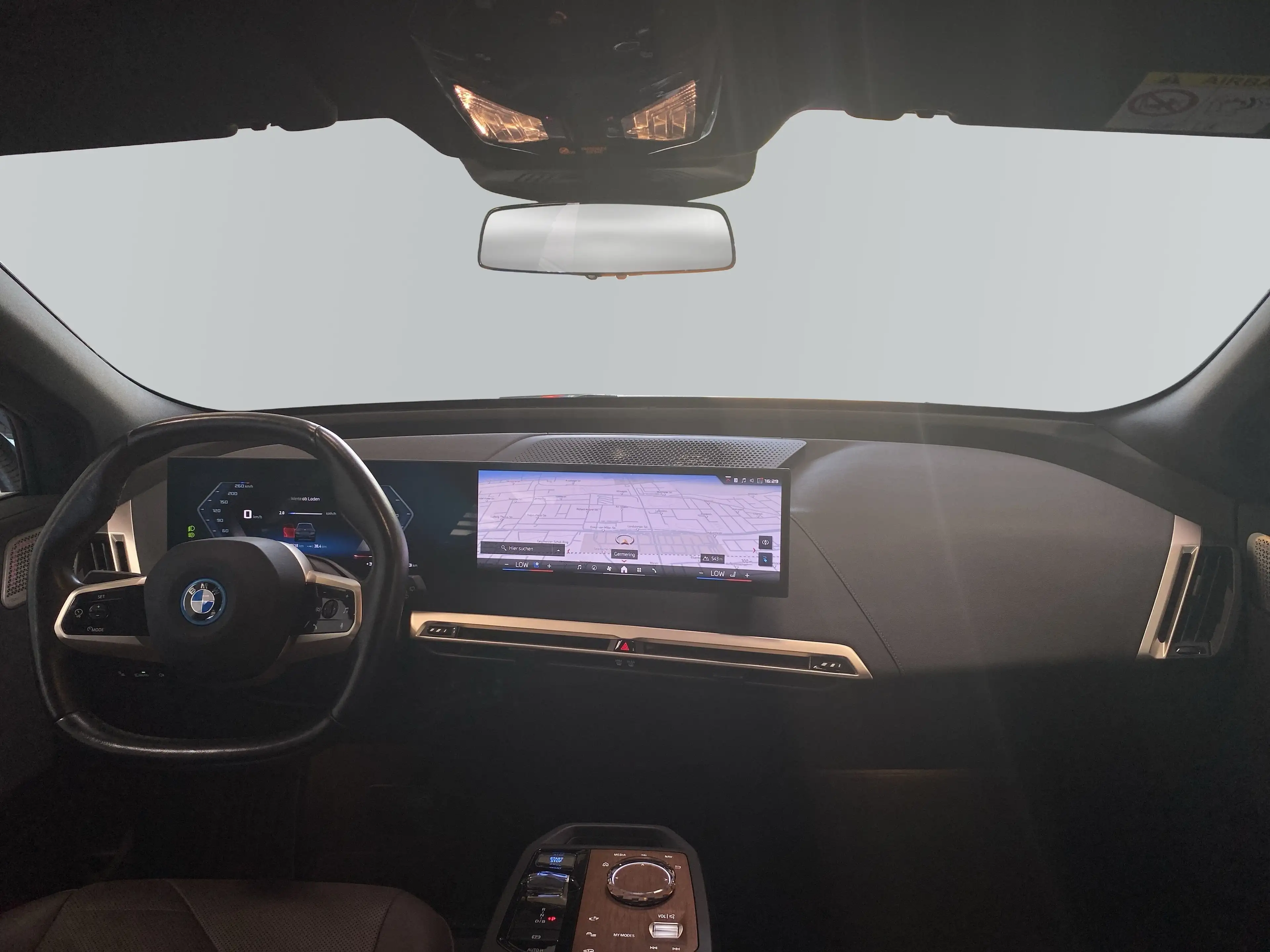 BMW iX M60 *22"*LC Prof.*HUD*B&W*Pano*AHK*Laser*Adapt.2-A — photo 12