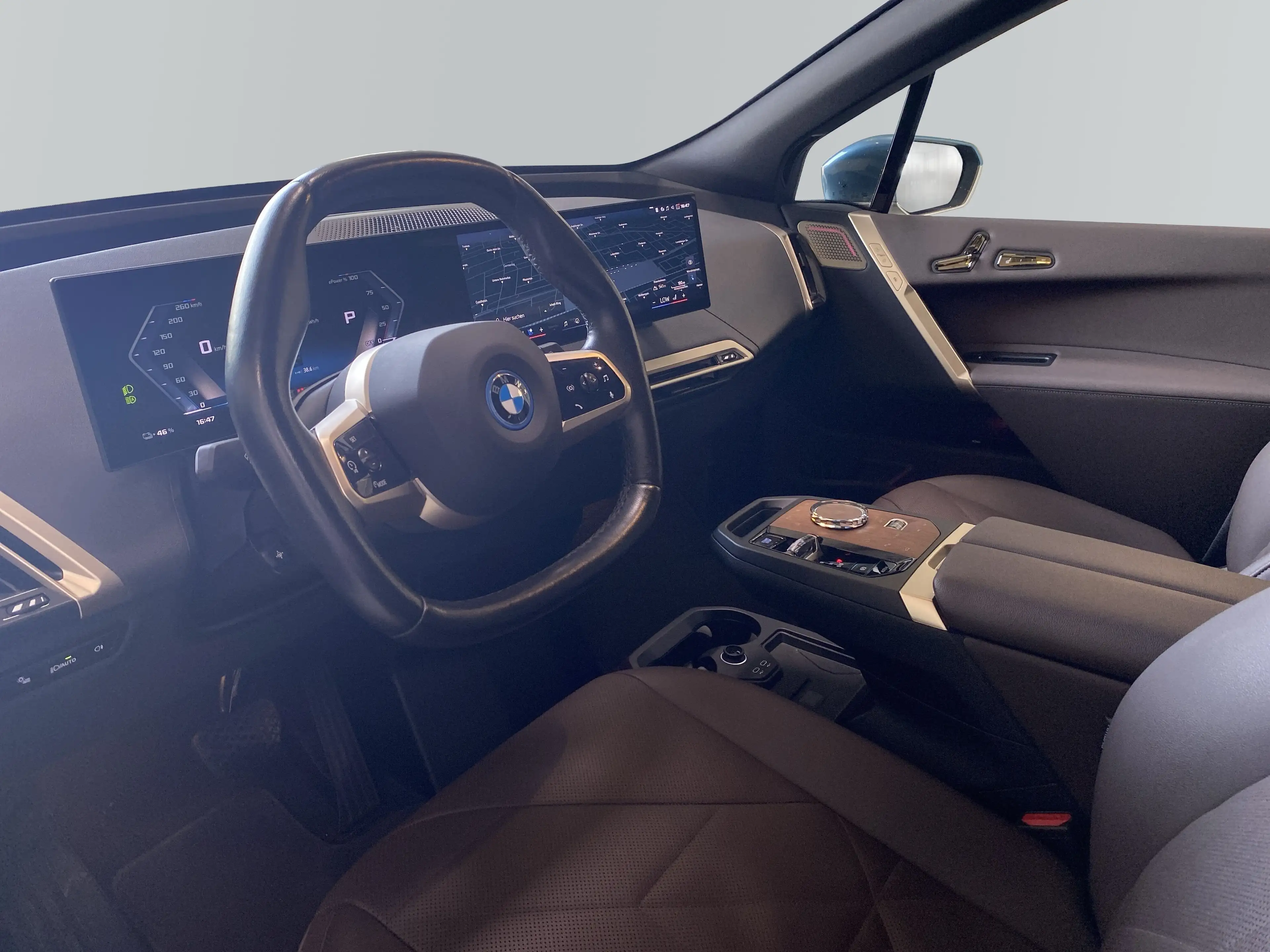 BMW iX M60 *22"*LC Prof.*HUD*B&W*Pano*AHK*Laser*Adapt.2-A — photo 8