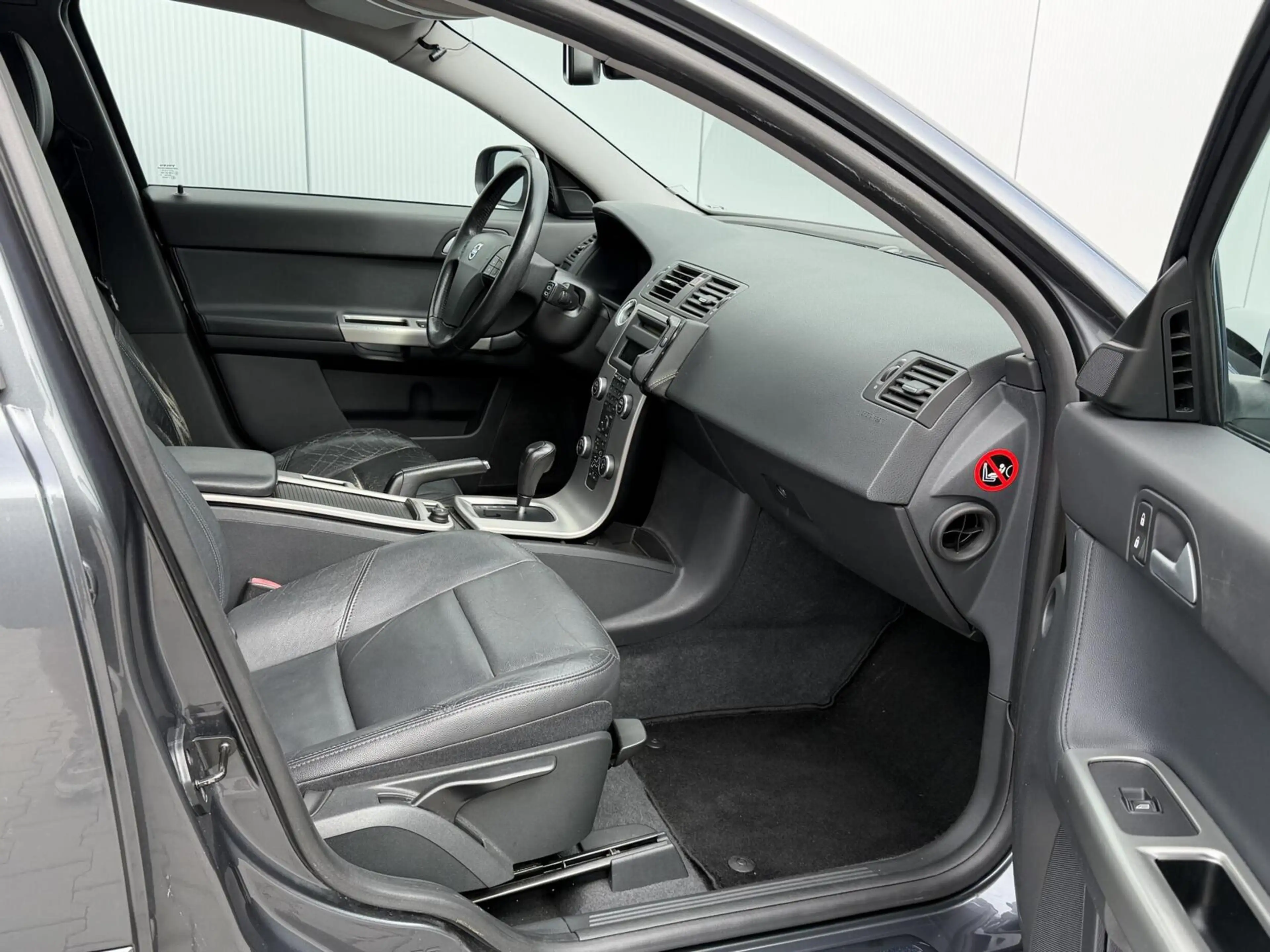 Volvo V50 2.4 Momentum - Erg netjes - Goed onderhouden - NAP — photo 12