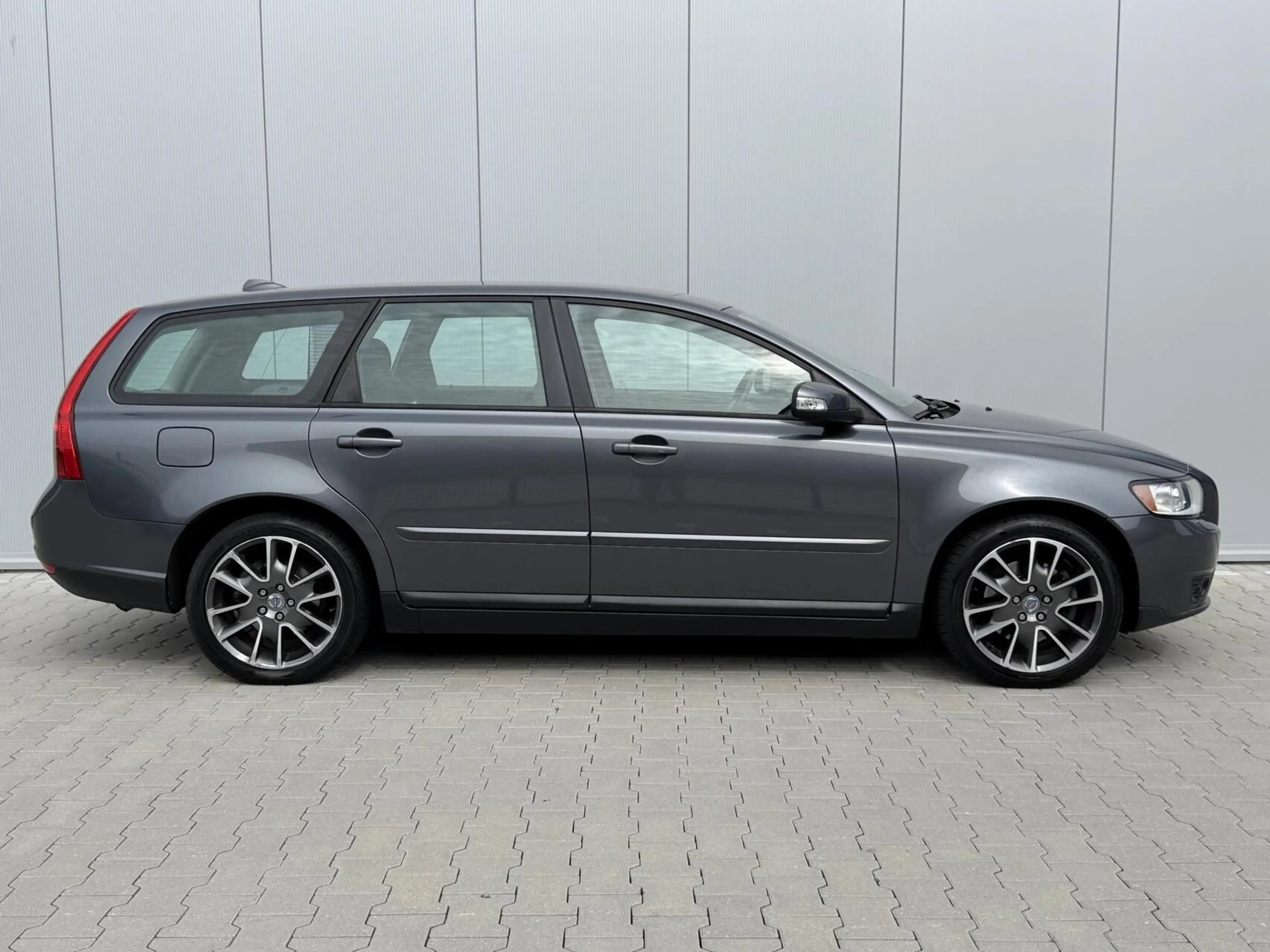Volvo V50 2.4 Momentum - Erg netjes - Goed onderhouden - NAP — photo 4