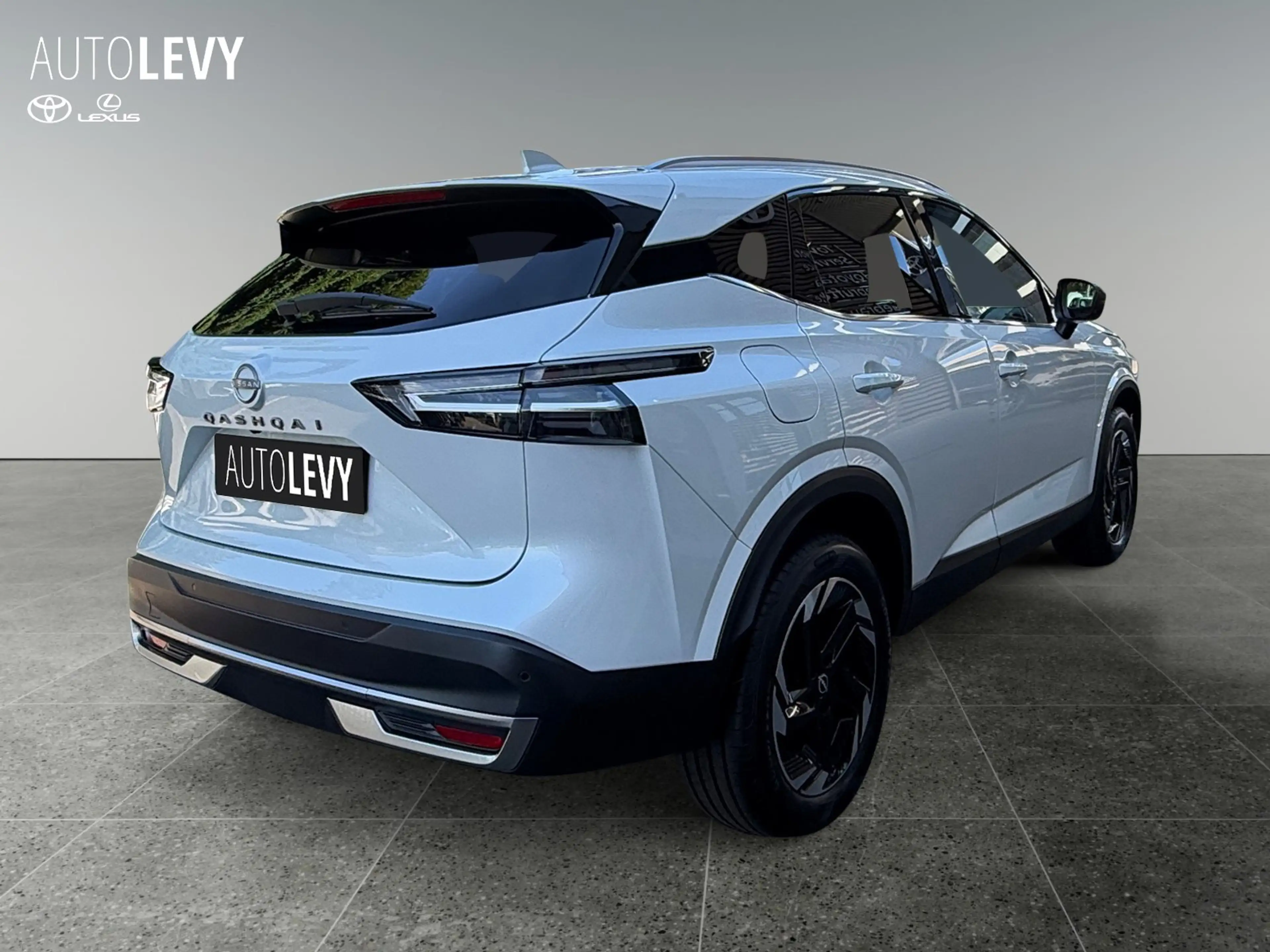 Nissan Qashqai 1.3 DIG-T N-Connecta NAVI+SHZ+LHZ+360+LED — photo 5