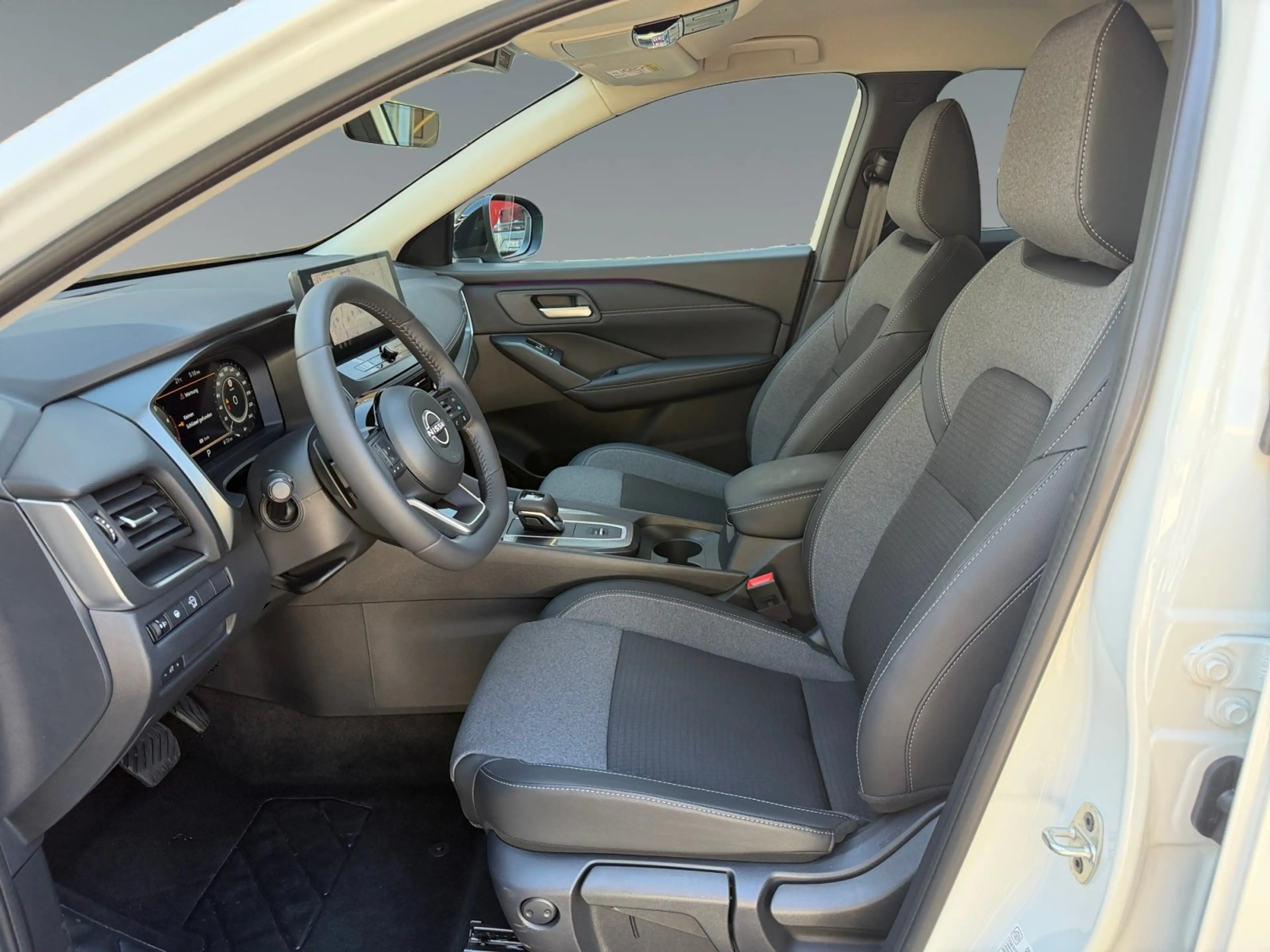 Nissan Qashqai 1.3 DIG-T N-Connecta NAVI+SHZ+LHZ+360+LED — photo 9