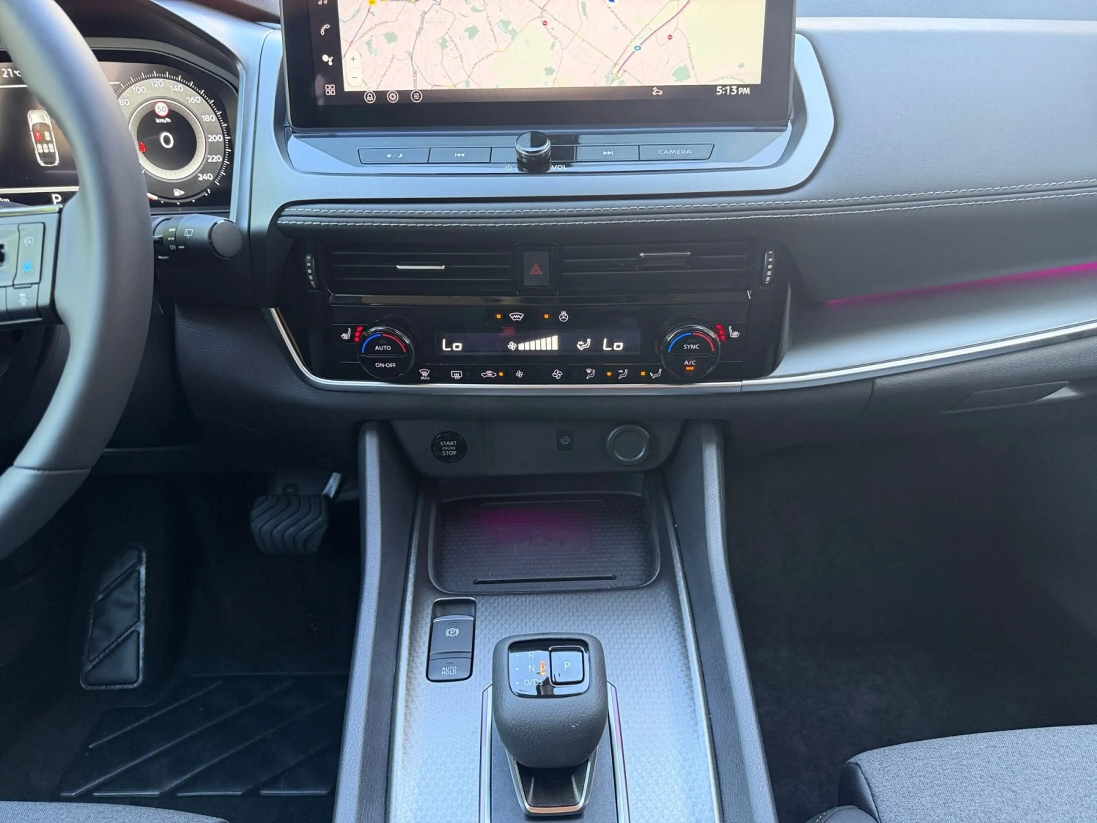 Nissan Qashqai 1.3 DIG-T N-Connecta NAVI+SHZ+LHZ+360+LED — photo 11