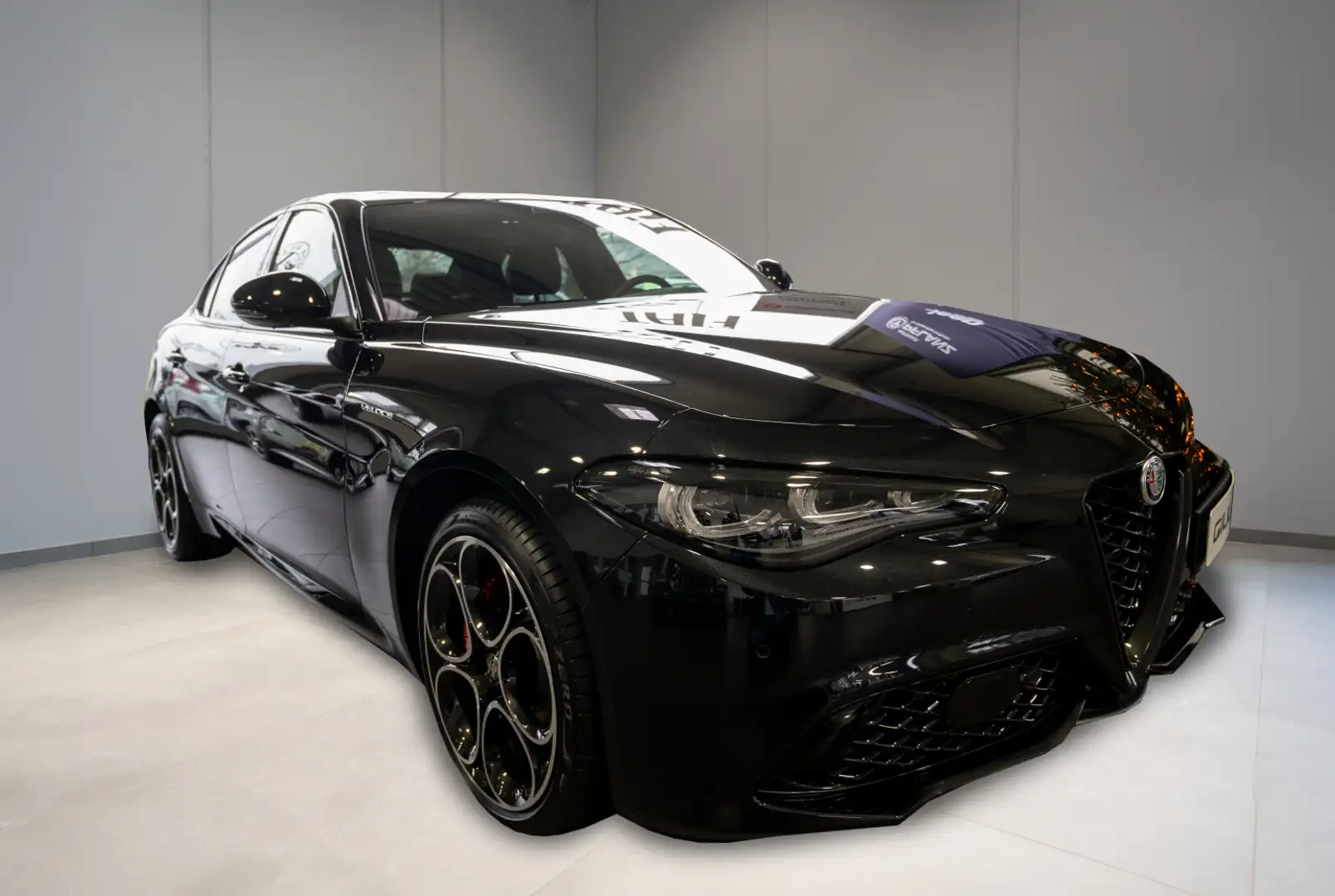 Alfa Romeo Giulia Veloce 2.0 Turbo 280PS AT8 Zwart - 2