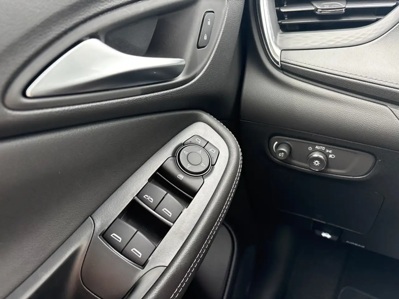 Buick Encore photo Buick Encore