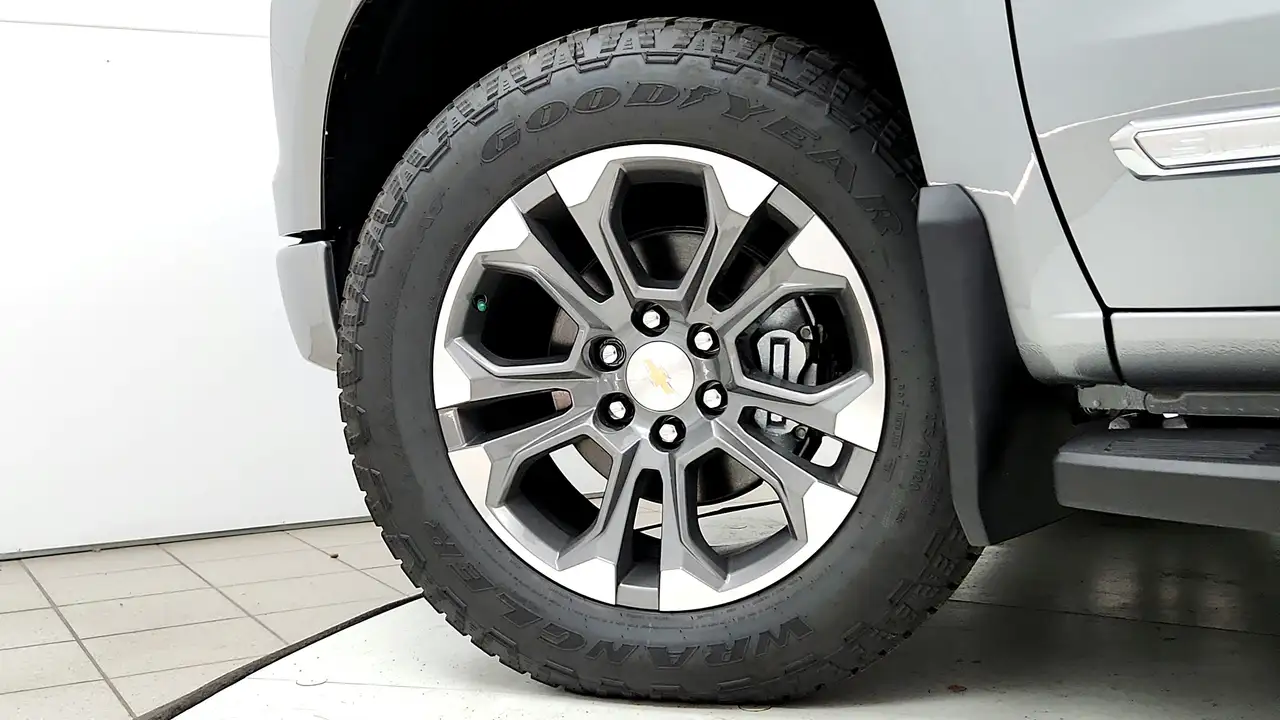 Chevrolet Silverado 1500 снимка Chevrolet Silverado 1500